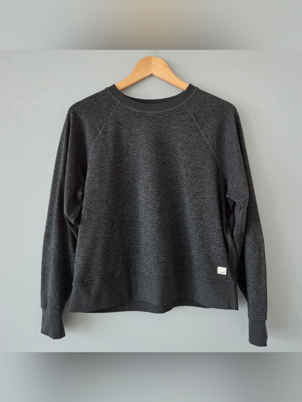 Vuori Women’s Long-Sleeve Halo Crew - Charcoal Heather - Size Small - VW241